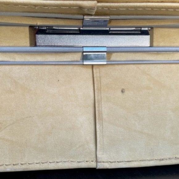 Samsonite Vintage Train Case 1960s Butter Yellow Silhouette Elevated Picnic - Picture 11 of 16